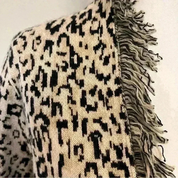 Neiman Marcus 100% Cashmere Leopard Print Open Front Long Cardigan Fringe XS - Picture 4 of 13